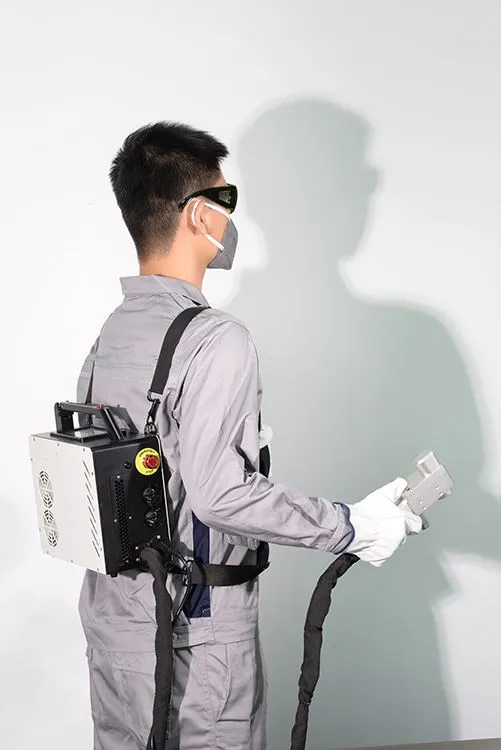 200W laserový čisticí stroj dává kamenným sochám nové oblečení